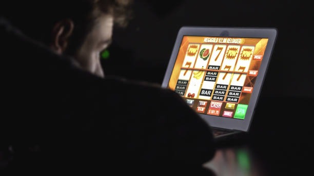 badak178 resmi mobile app interface showing live-dealer table and account dashboard